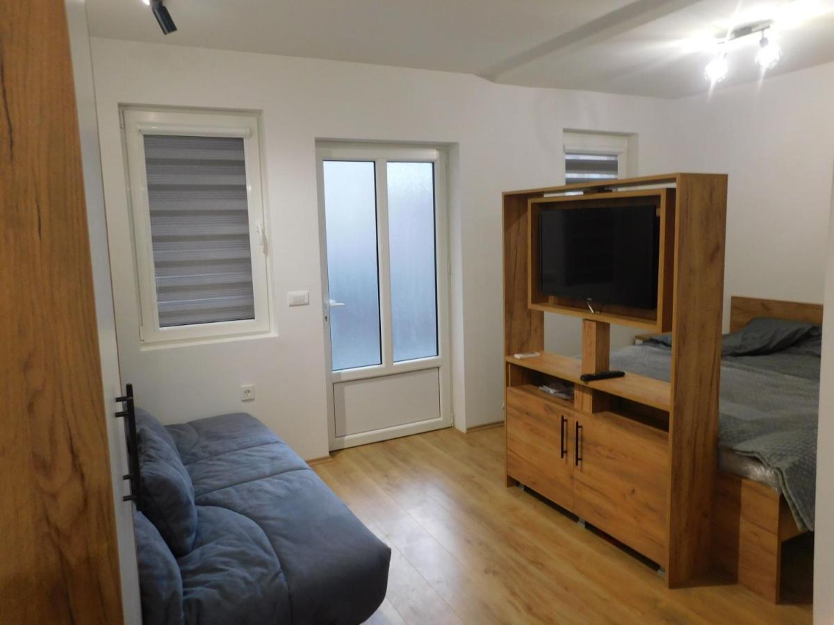 Apartments J&M 奥赫里德 外观 照片