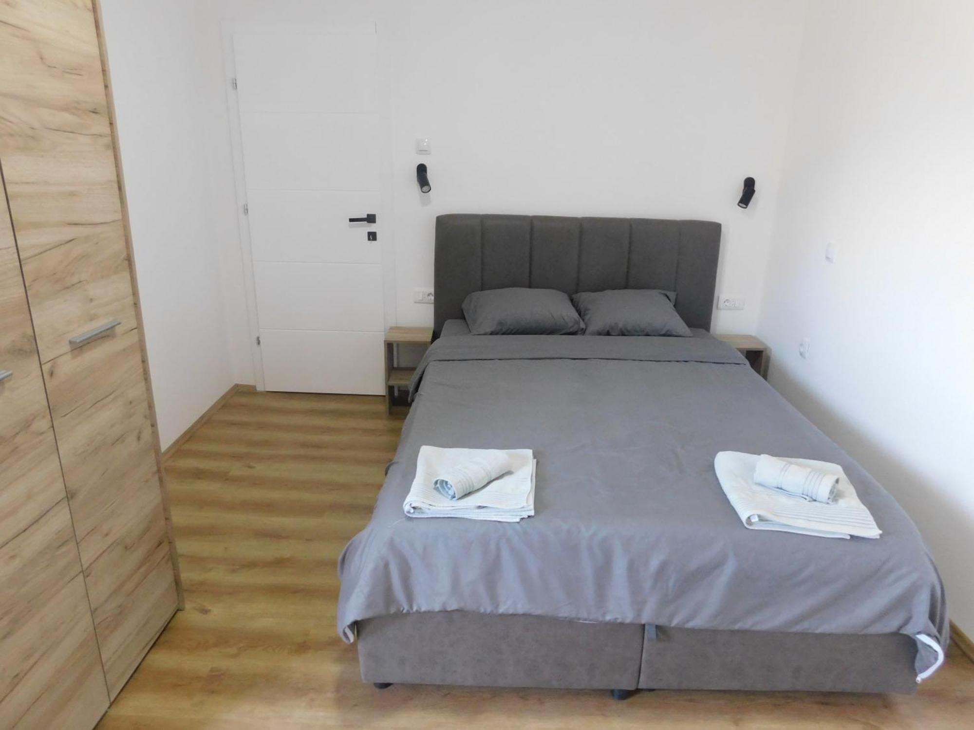 Apartments J&M 奥赫里德 外观 照片